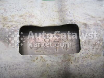 Катализатор от Mazda L820 (Bottom)
