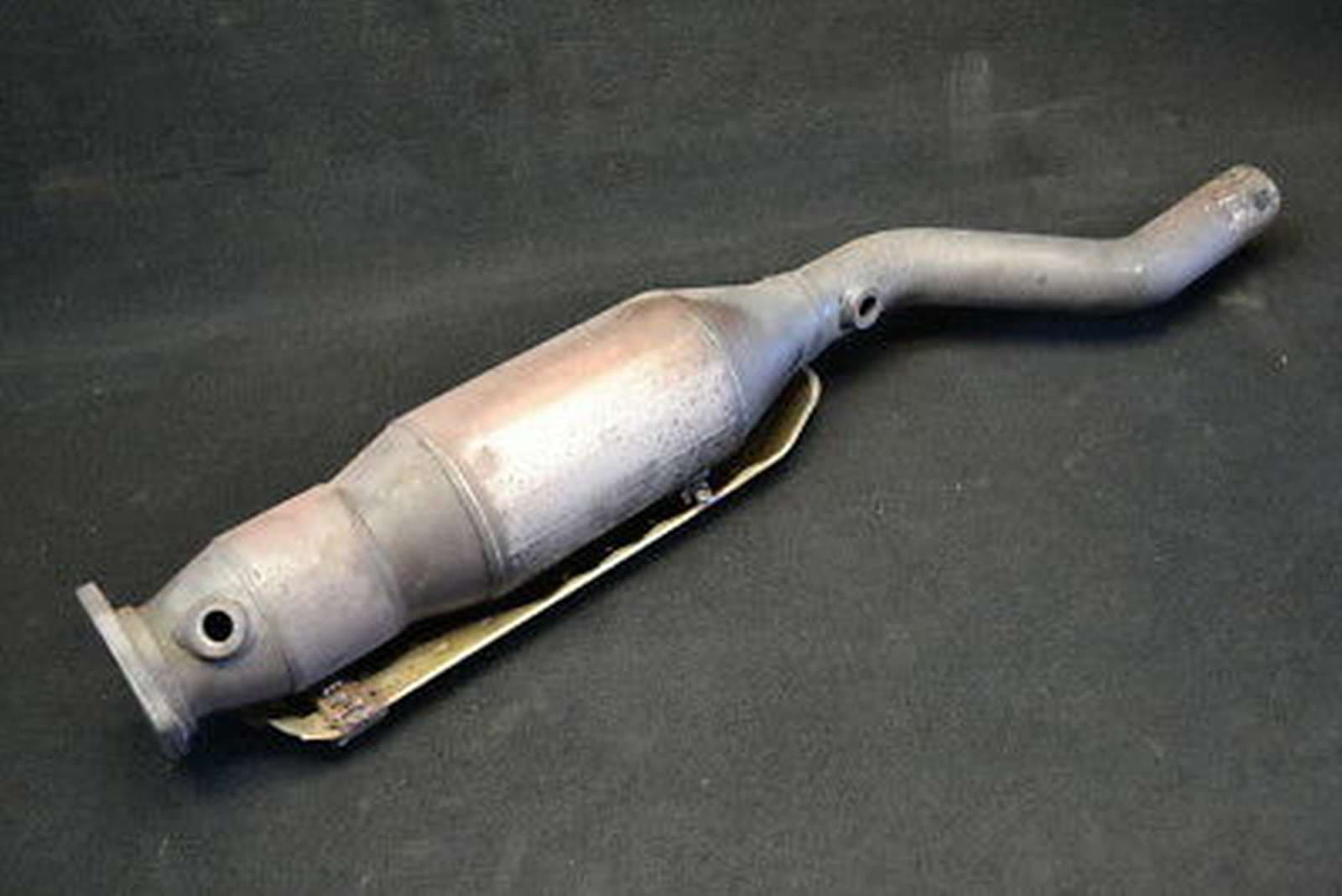 Катализатор от VOLKSWAGEN/AUDI/SKODA/SEAT 7M3178BA/7M3131701K/METAL