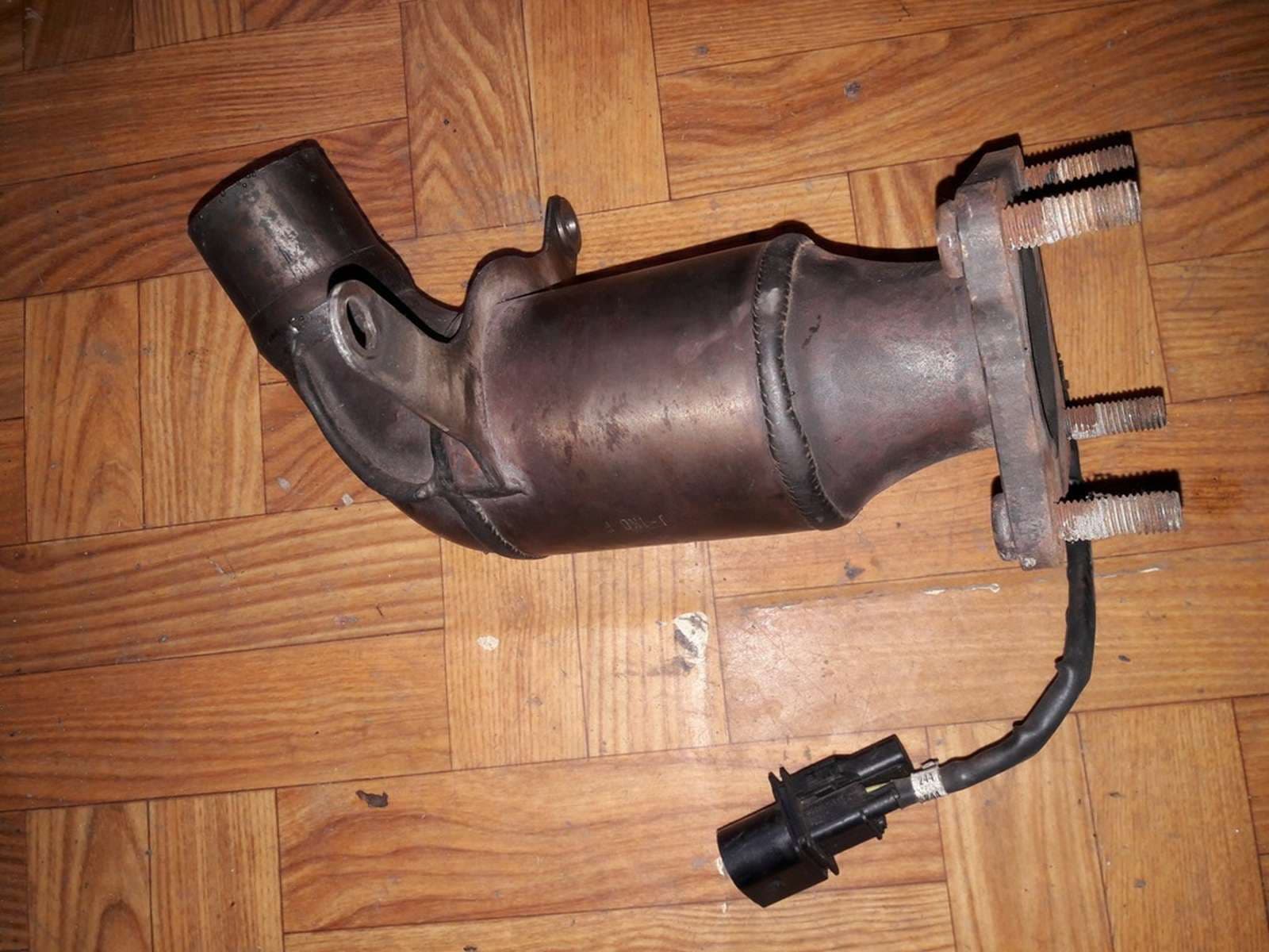 Катализатор от VOLKSWAGEN/AUDI/SKODA/SEAT D-1J0AP/METAL/XRF