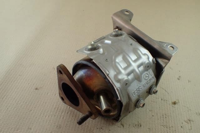 Катализатор от MAZDA PEM8