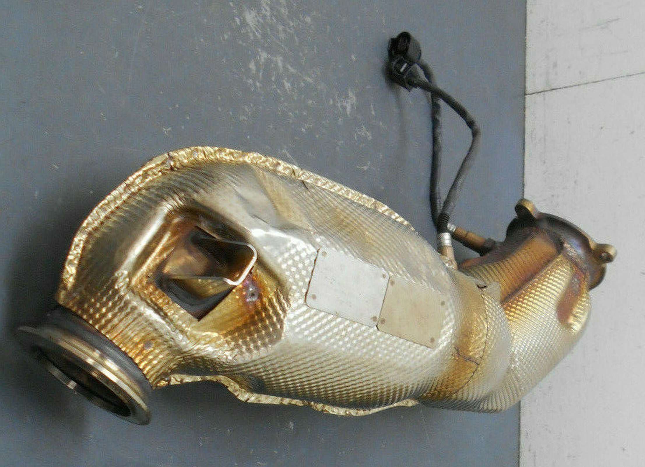 Катализатор ZZZ 11E0147CP/METAL/MCLAREN/SZTUKA/XRF