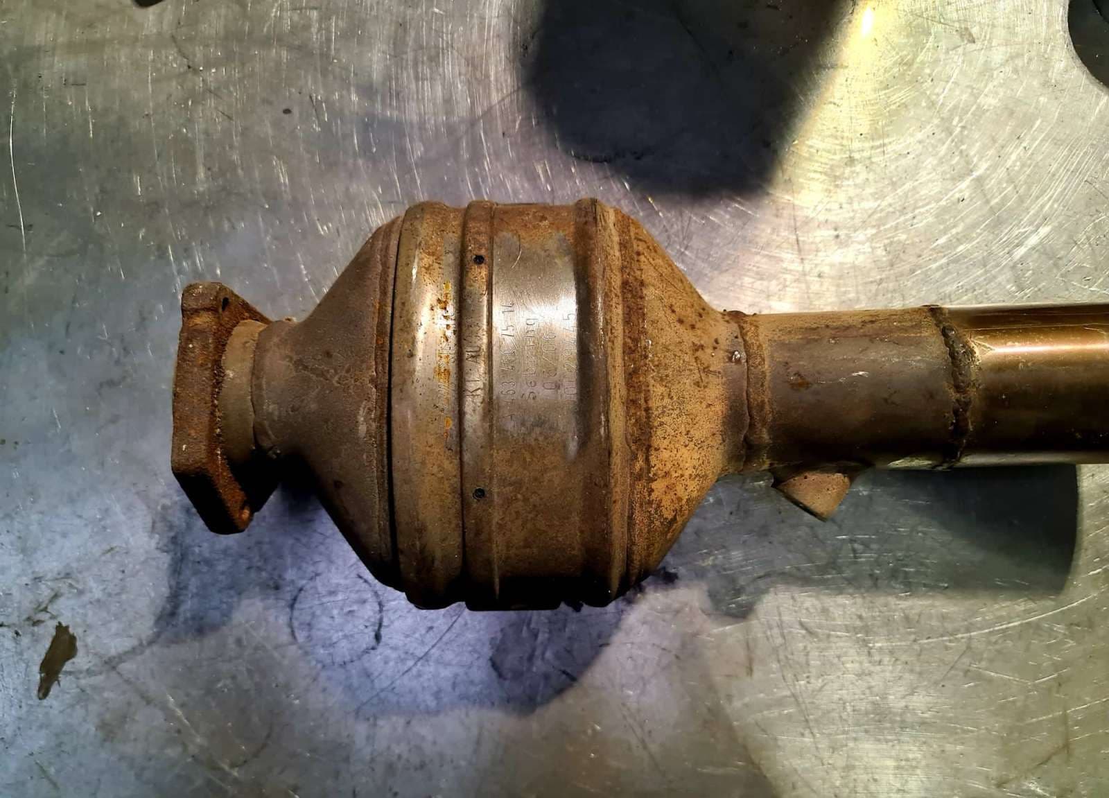 Катализатор от MERCEDES KTA033/A2114908714/METAL