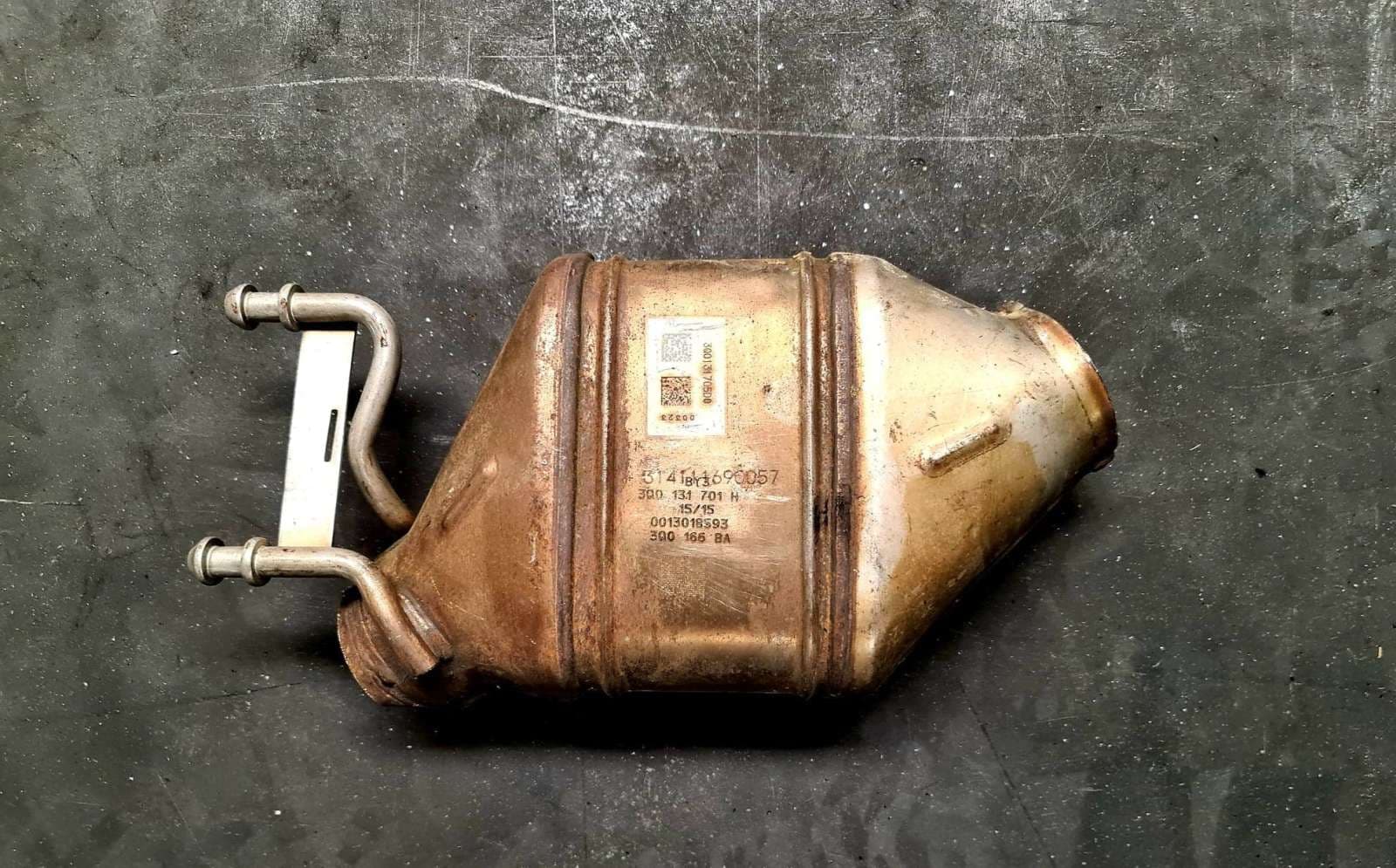 Катализатор от VOLKSWAGEN/AUDI/SKODA/SEAT 3Q0131701H/3Q0166BA/METAL