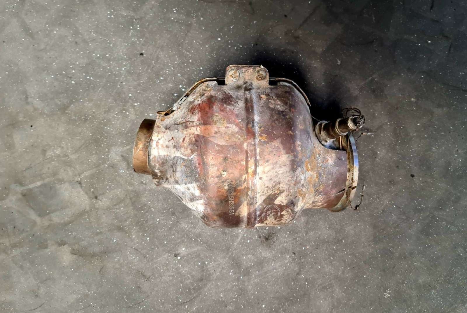 Катализатор от JAGUAR HX73-5H285-CA/HX73-5H285-BA/CERAMIKA