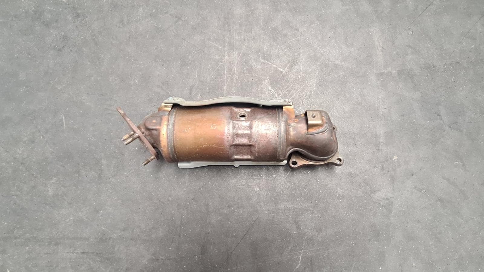 Катализатор от HONDA B08-MV5B4NR/8YZE1209/8YZE1242/CERAMIKA+DPF/ICP