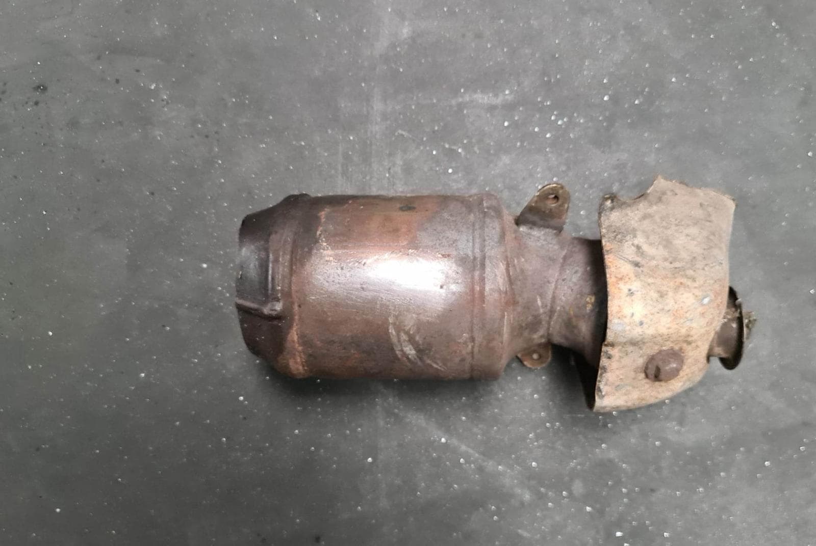 Катализатор от HONDA 06LF5094/84941LD/CERAMIKA/XRF