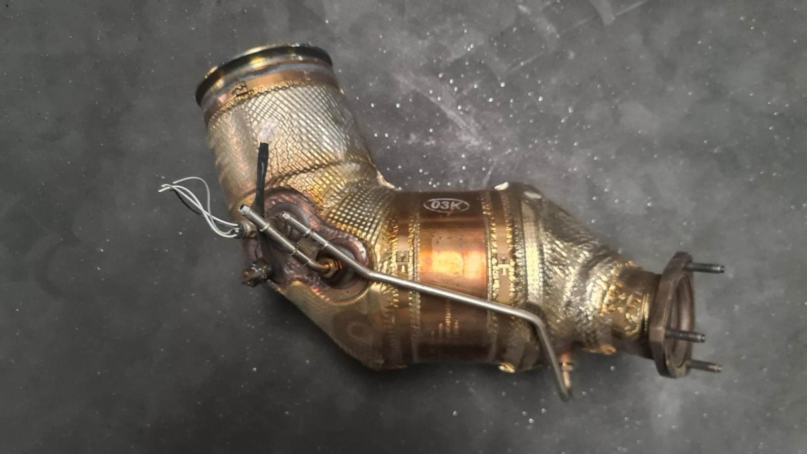 Катализатор от VOLKSWAGEN/AUDI/SKODA/SEAT 4N0131703/4N0166AB/4N0254800K/4N0131765F/4N0181BB/8-07896.04/CERAMIKA+DPF/XRF