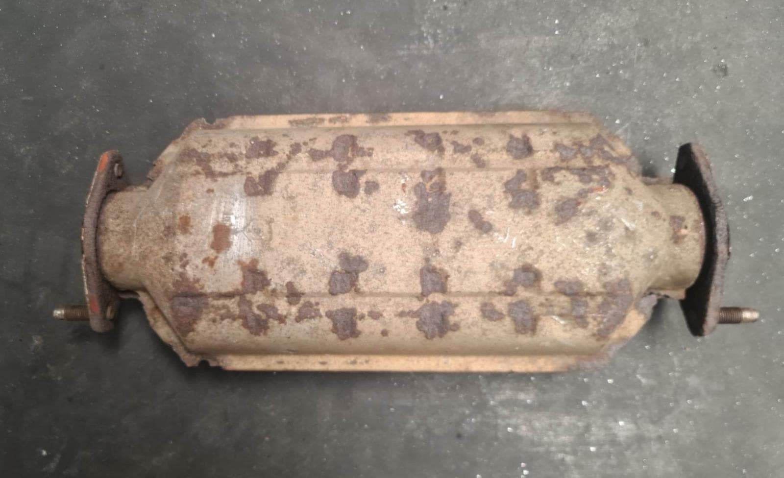 Катализатор от FORD FRONT/CERAMIKA/XRF