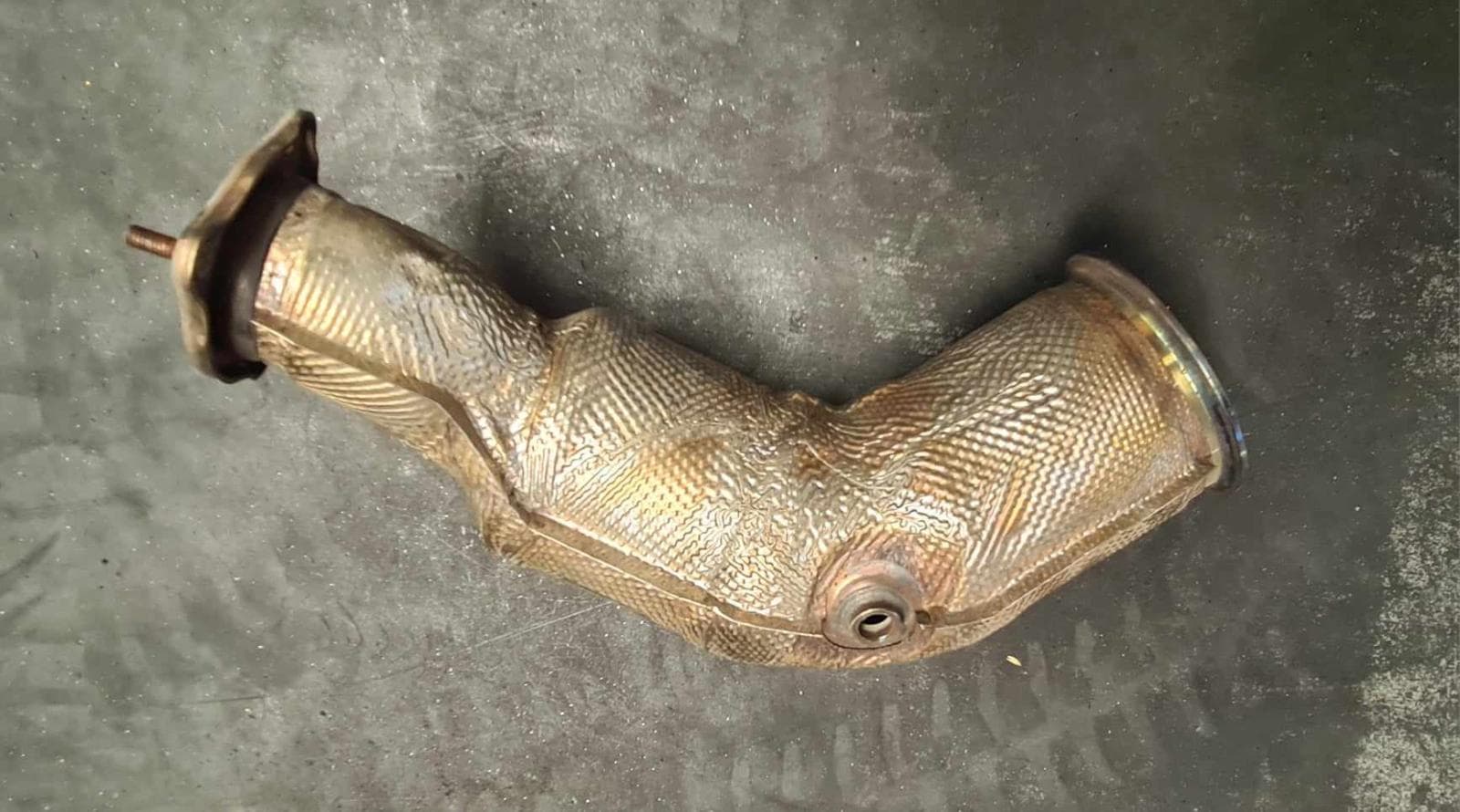 Катализатор от VOLKSWAGEN/AUDI/SKODA/SEAT 8W0131703AH/8W0178G/8W0131703AG/8W0178F/CERAMIKA/ICP