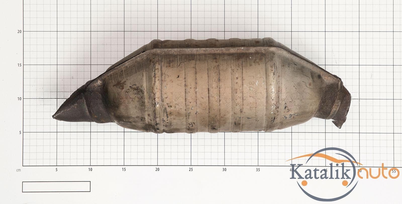 Катализатор Volkswagen/Audi/Skoda/Seat 8D0131701T/8D0178/WWO GERMANY/XRF