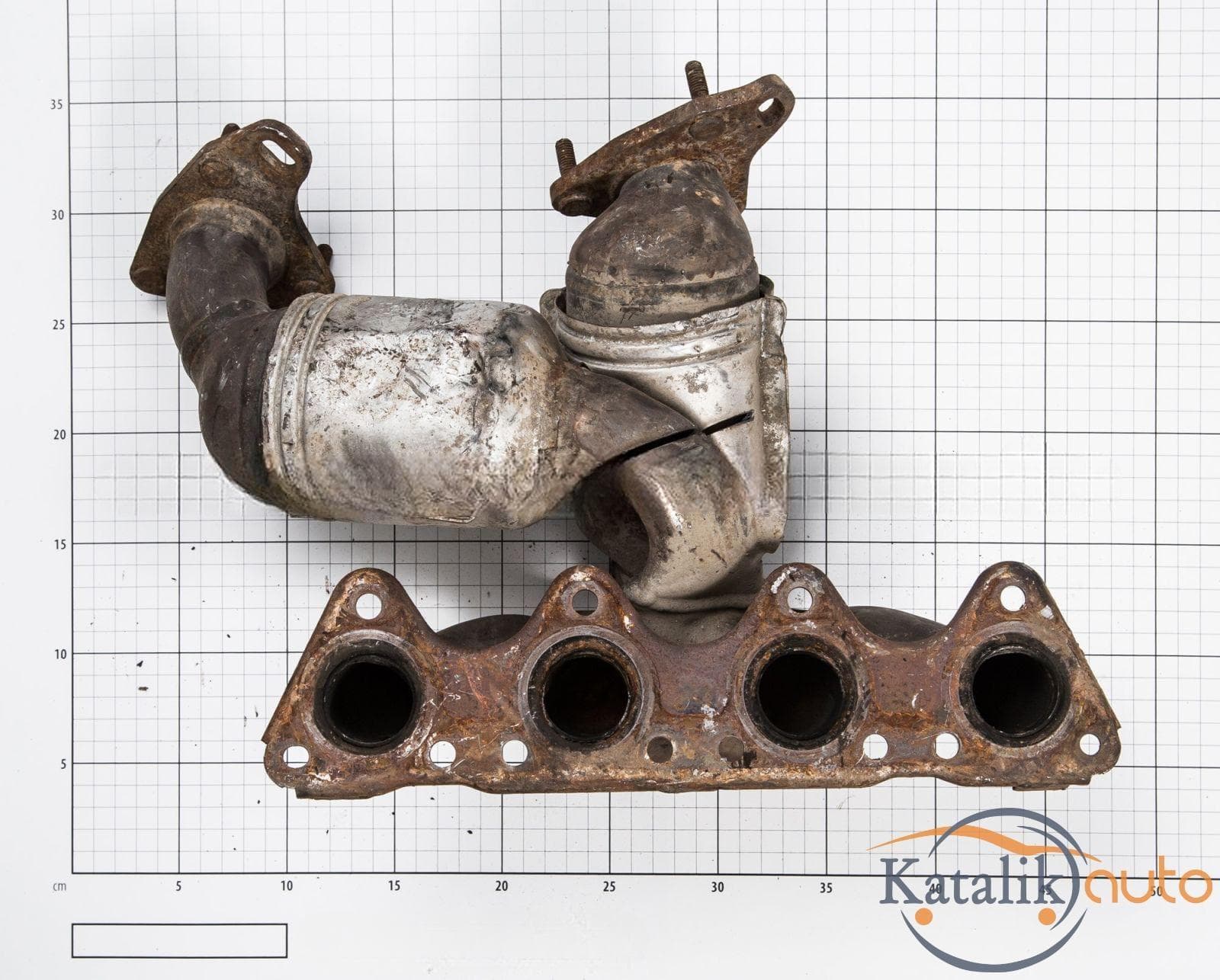 Катализатор от VOLKSWAGEN/AUDI/SKODA/SEAT 06F253031AC/06F166AA/METAL/SZTUKA/XRF
