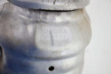 Катализатор от Toyota L0P250