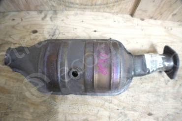 Катализатор от Volvo 30650263