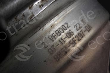 Катализатор от Ford - Volvo 8M51-5E211-CA 8M51-5F297-DA