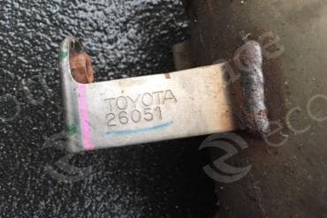 Катализатор от Toyota 26051 (CERAMIC)