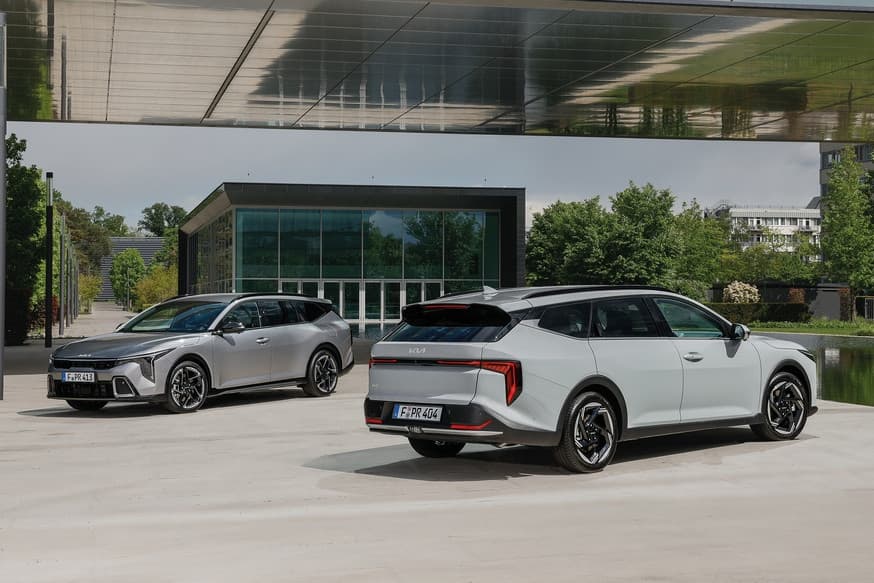 Фото статьи о Kia K4 за 2,8 млн рублей получит гибрид на 154 силы: что изменится для хэтчбека и универсала