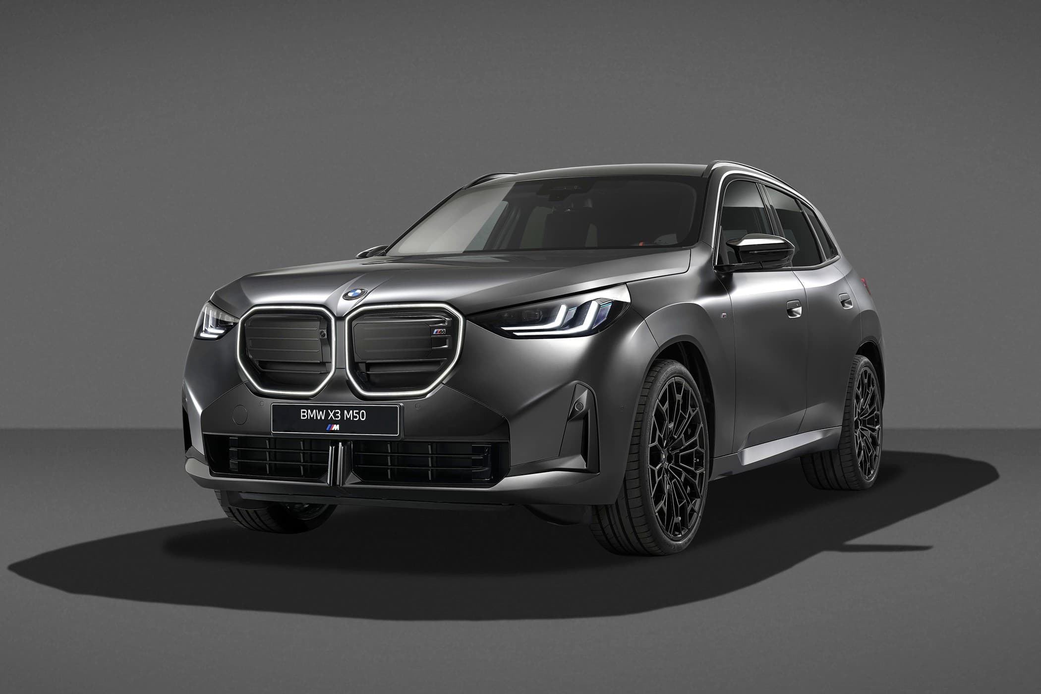 Фото статьи о BMW X3 M50 xDrive прибавил 45 л.с., но Black Package тянет на 8200 евро: за что придётся платить?