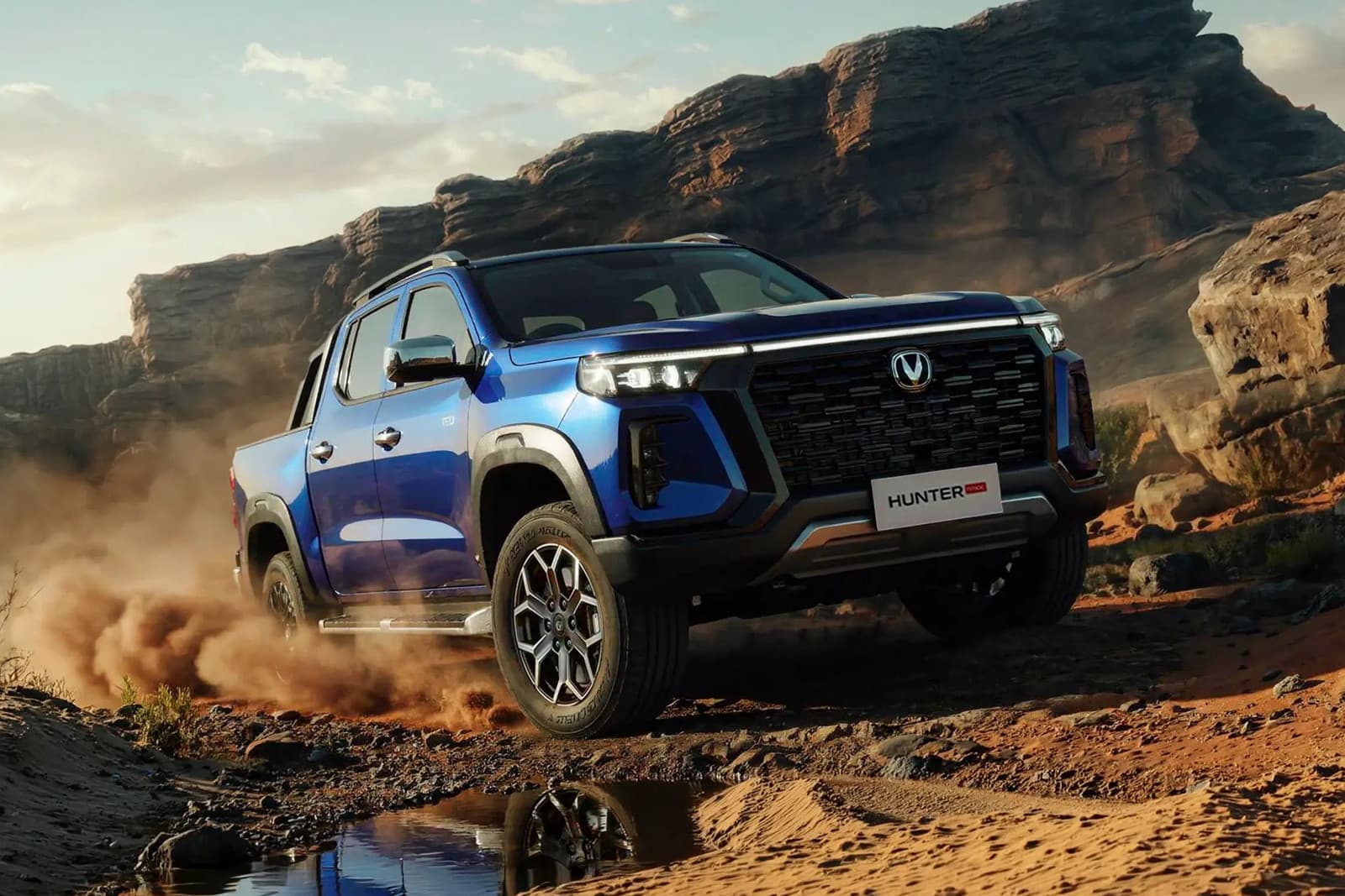 Фото статьи о Changan Hunter Plus для работы: 975 кг груза и прицеп до 2500 кг, но цена в 2026 году пока тайна — рассказываю
